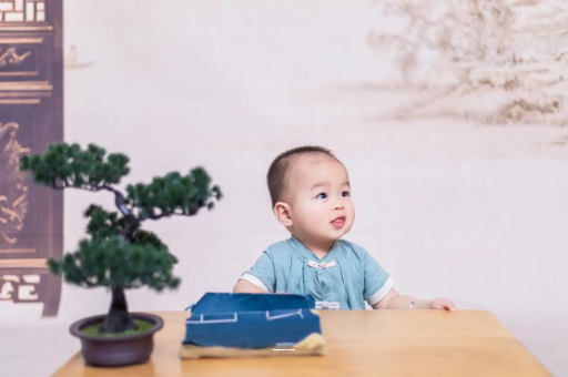 北流宝宝喊肚子疼怎么回事